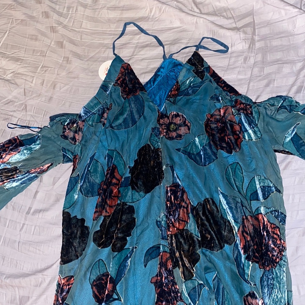 Never worn boutique shoulder cut-out dress